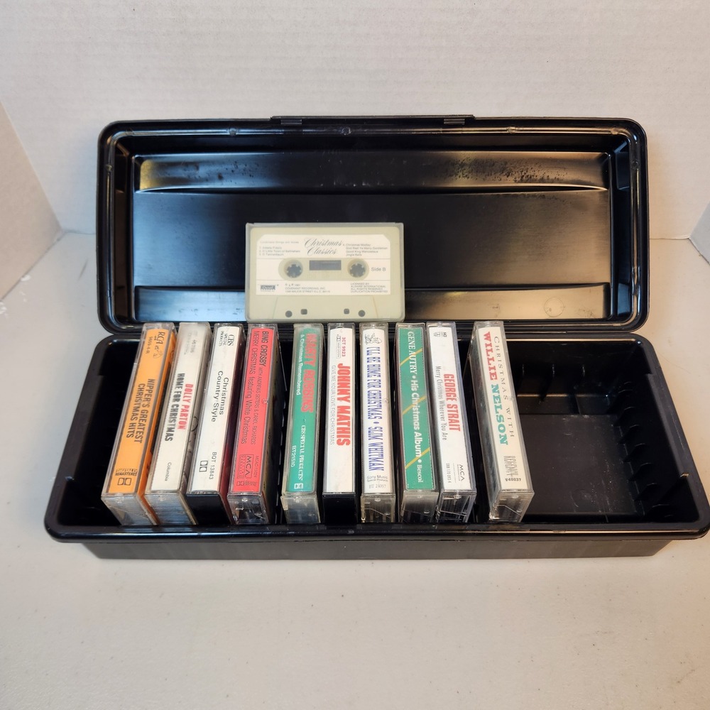 Christmas Cassette Tapes‎ Lot of 11 Country Music Dolly Parton George Straight
